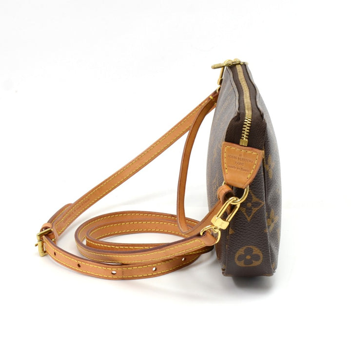 pochette accessories monogram canvas shoulder bag