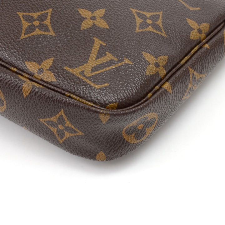 pochette accessories monogram canvas shoulder bag