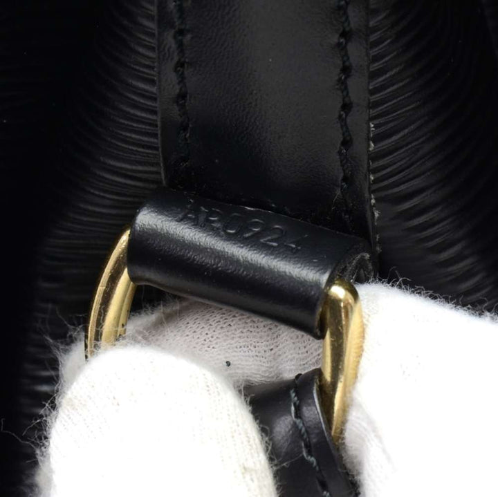 large noe epi leather shoulder bag