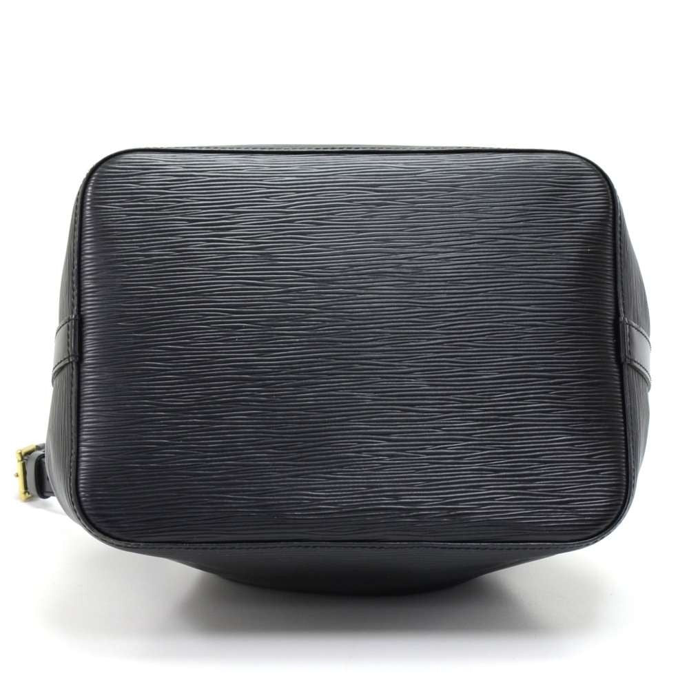 petit noe black epi leather bag