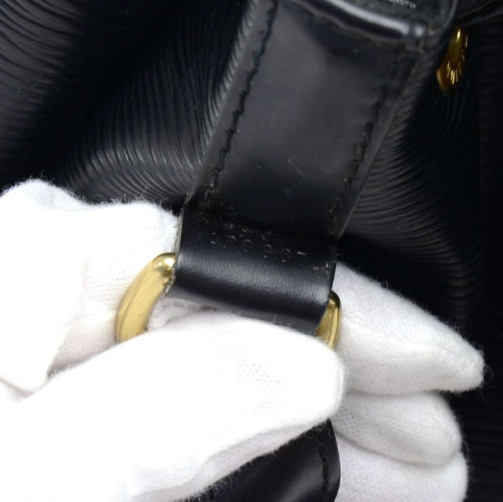 petit noe black epi leather bag