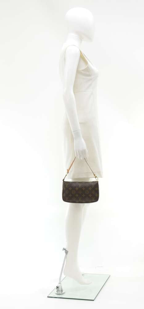 pochette accessoires monogram canvas evening bag
