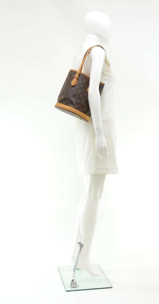bucket pm monogram canvas shoulder bag