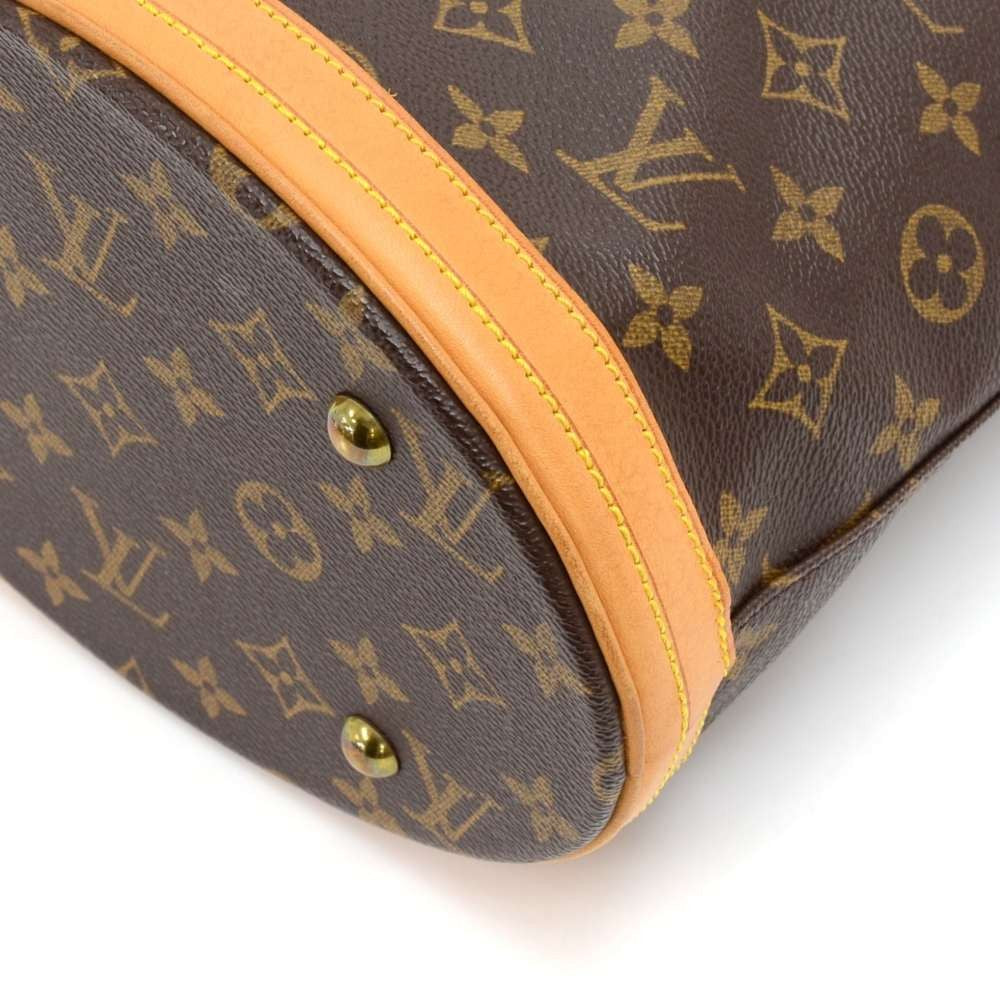 bucket pm monogram canvas shoulder bag