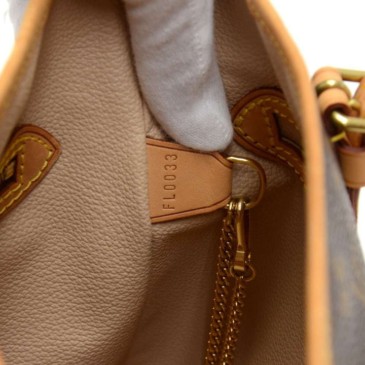 bucket pm monogram canvas shoulder bag