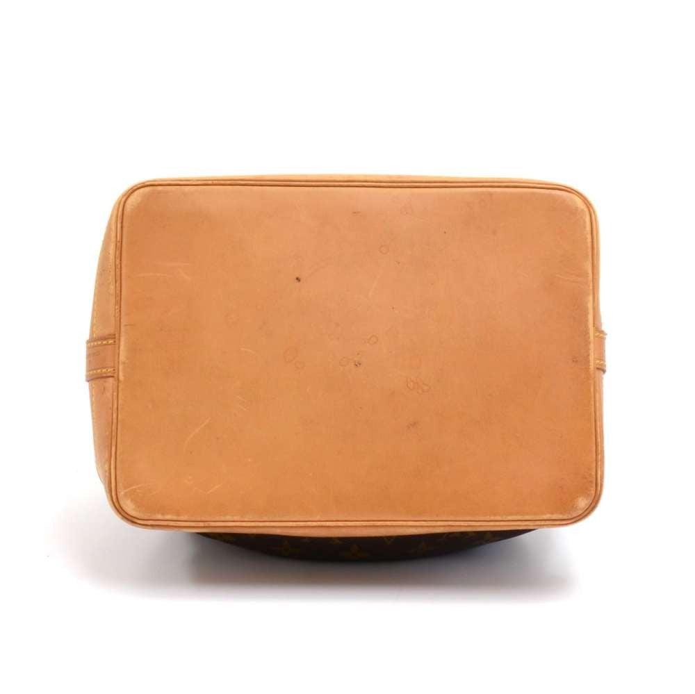 noe monogram canvas large shoulder bag