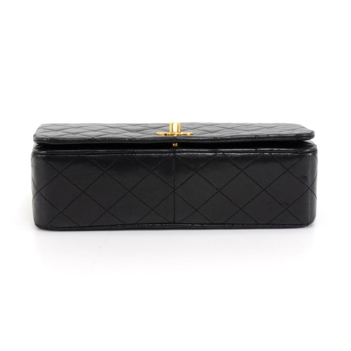 9" classic quilted lambskin leather shoulder bag