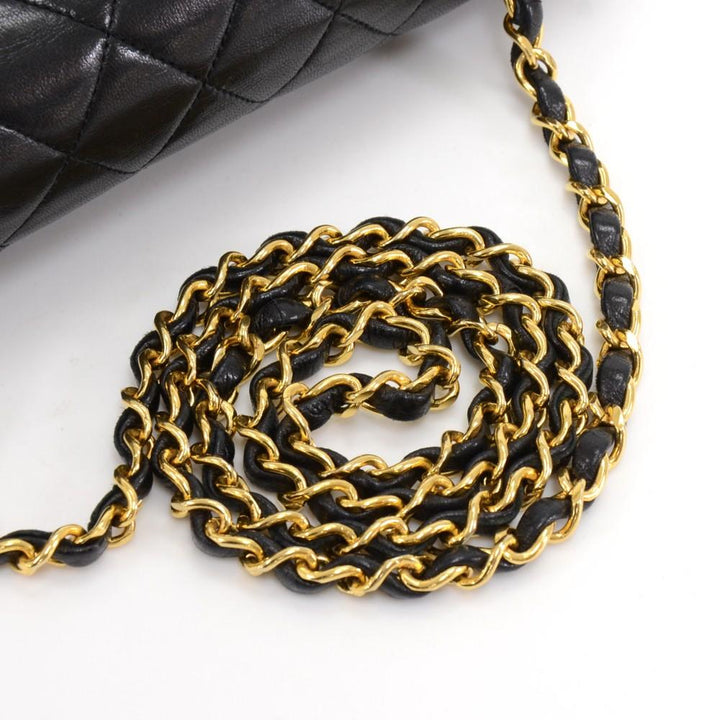 9" classic quilted lambskin leather shoulder bag