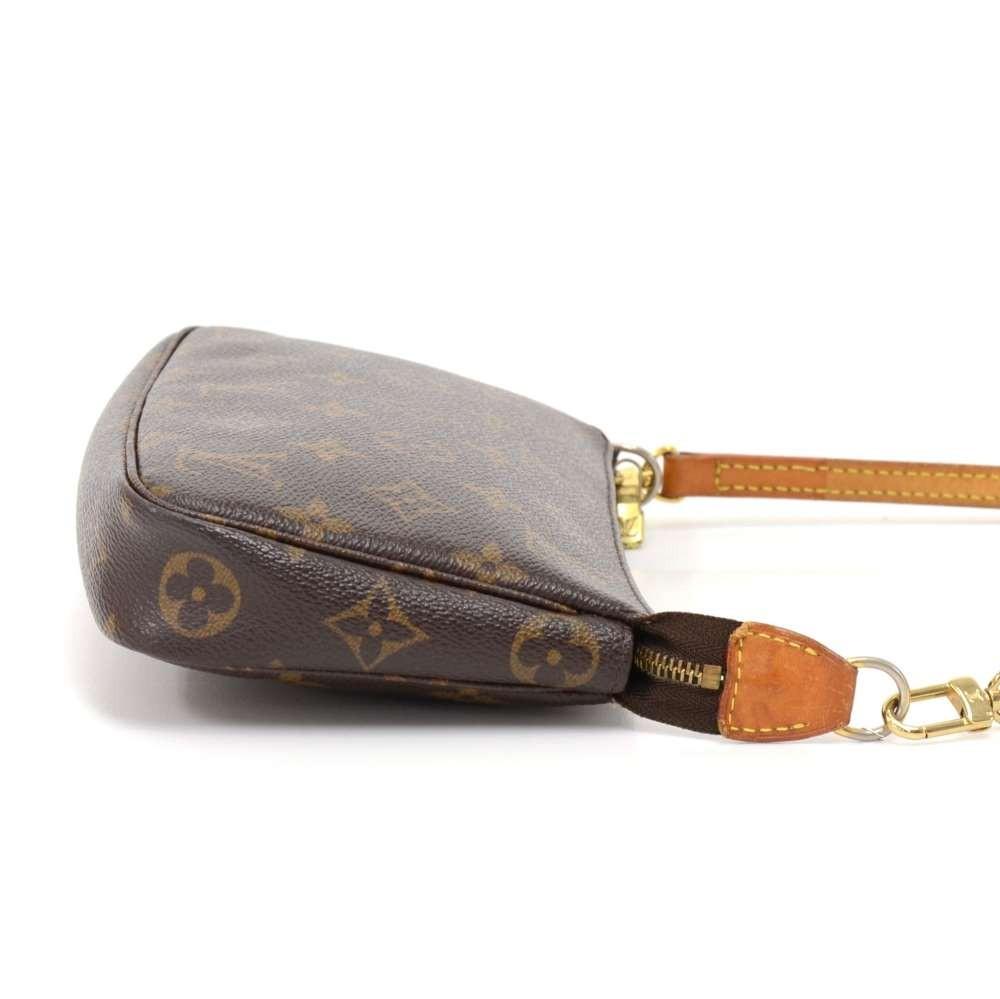 pochette accessoires monogram canvas bag with long strap