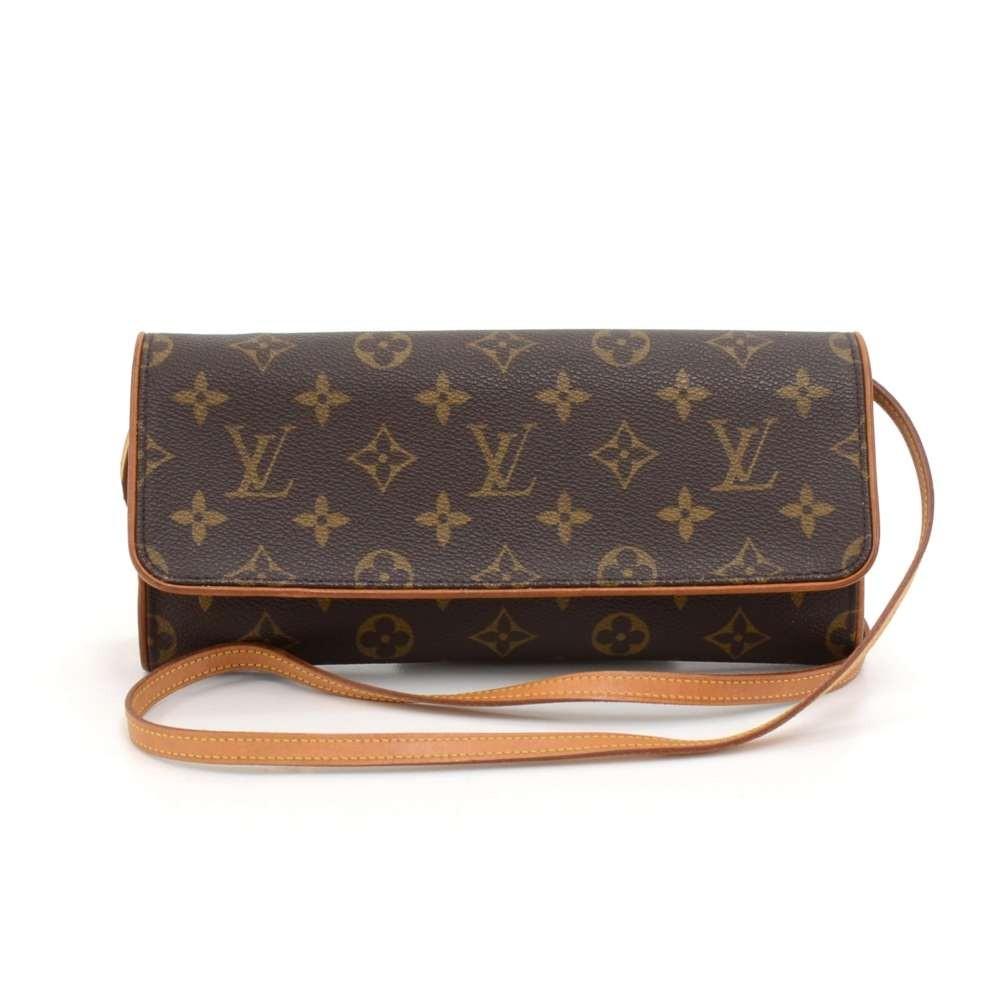 pochette twin gm monogram canvas shoulder bag