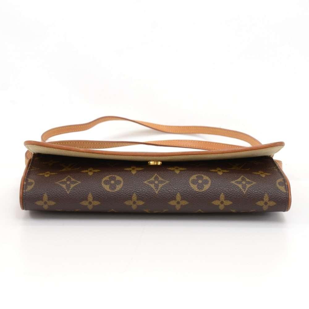 pochette twin gm monogram canvas shoulder bag