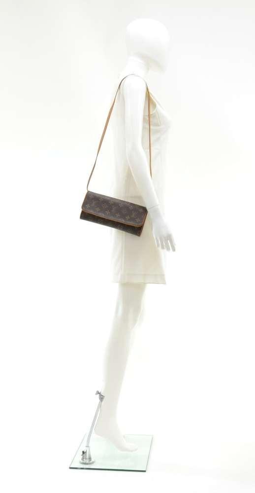 pochette twin gm monogram canvas shoulder bag