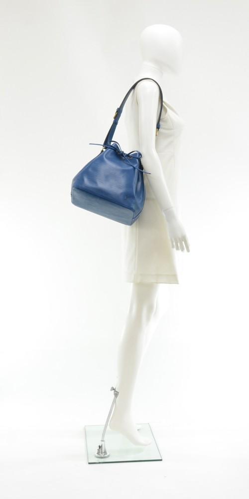 petit noe blue epi leather bag