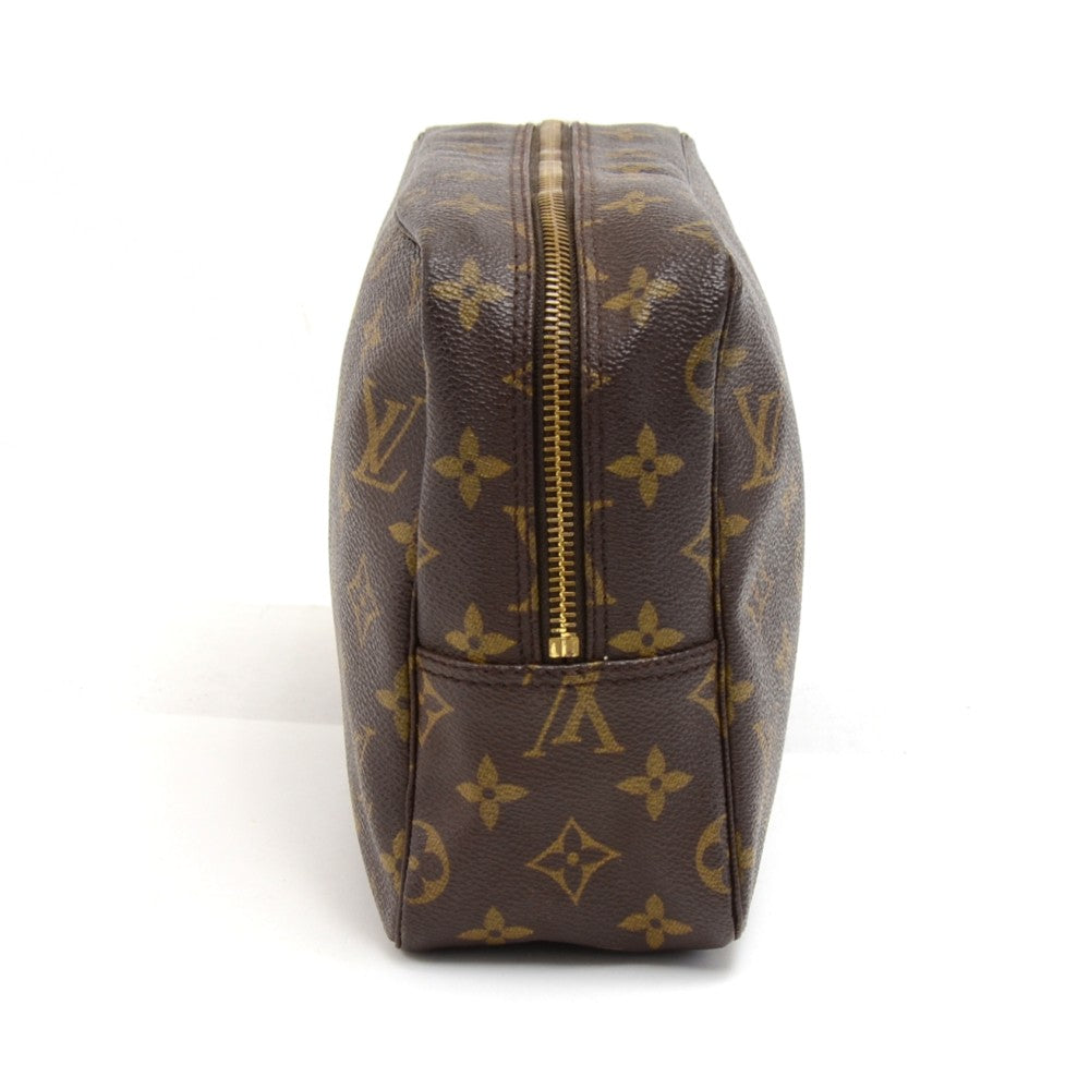 trousse toilette 28 monogram canvas cosmetic pouch