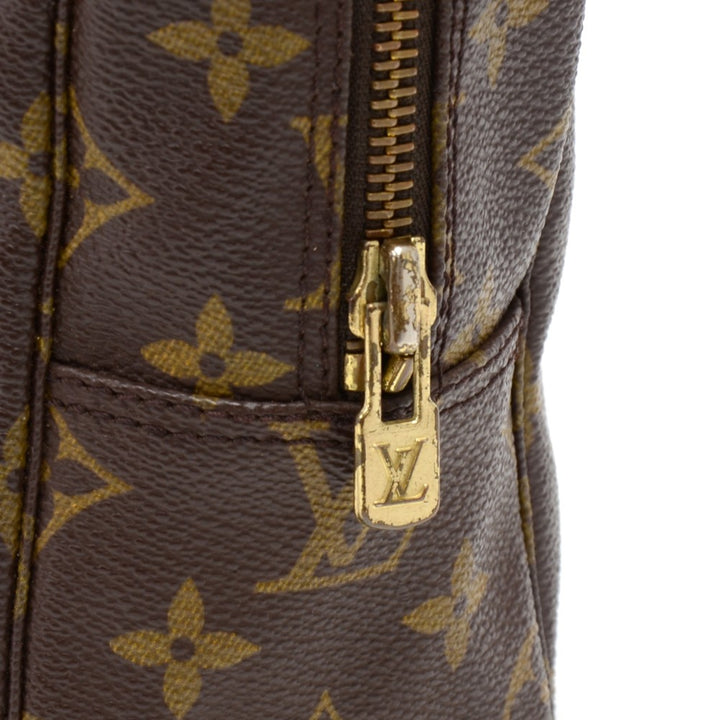 trousse toilette 28 monogram canvas cosmetic pouch