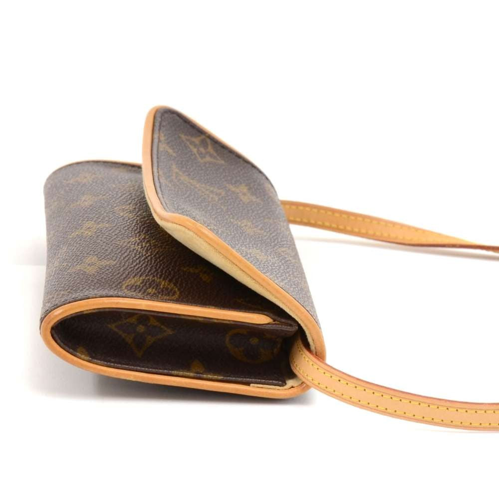pochette twin pm monogram canvas shoulder bag