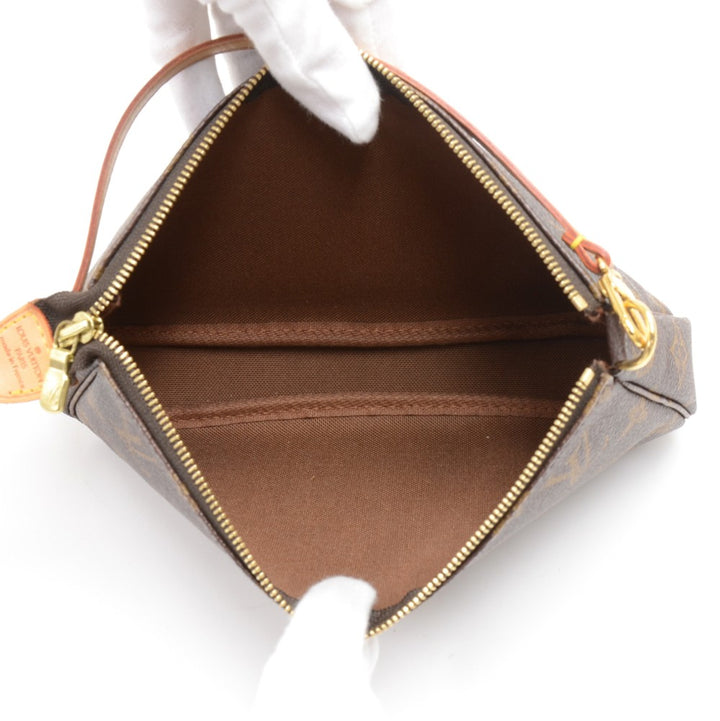 pochette accessoires monogram canvas bag