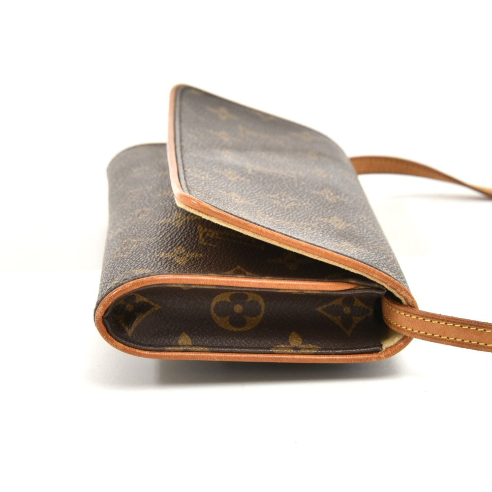 pochette twin gm monogram canvas shoulder bag