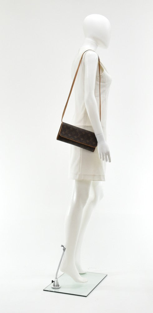 pochette twin gm monogram canvas shoulder bag