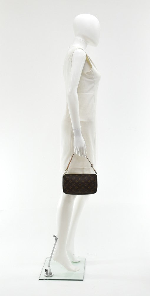 pochette accessoires monogram canvas bag