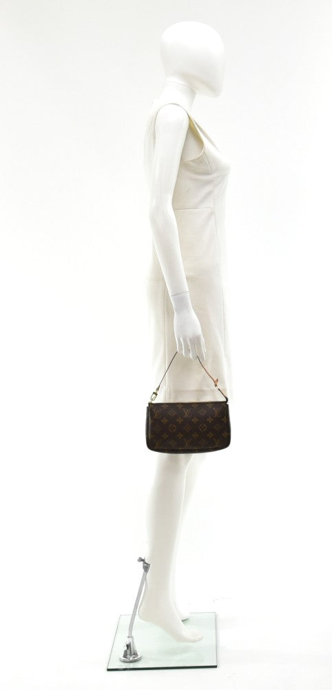 pochette accessoires monogram canvas bag