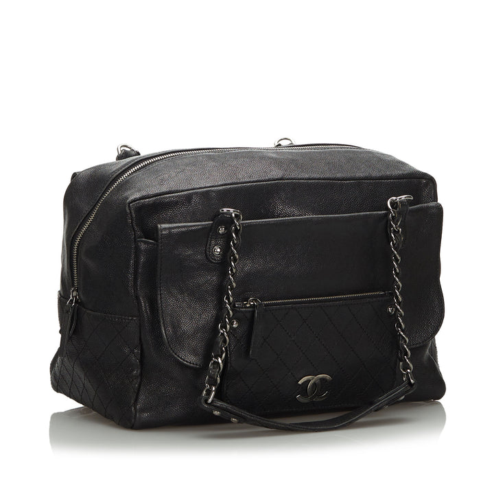 pocket in the city caviar leather flap bag