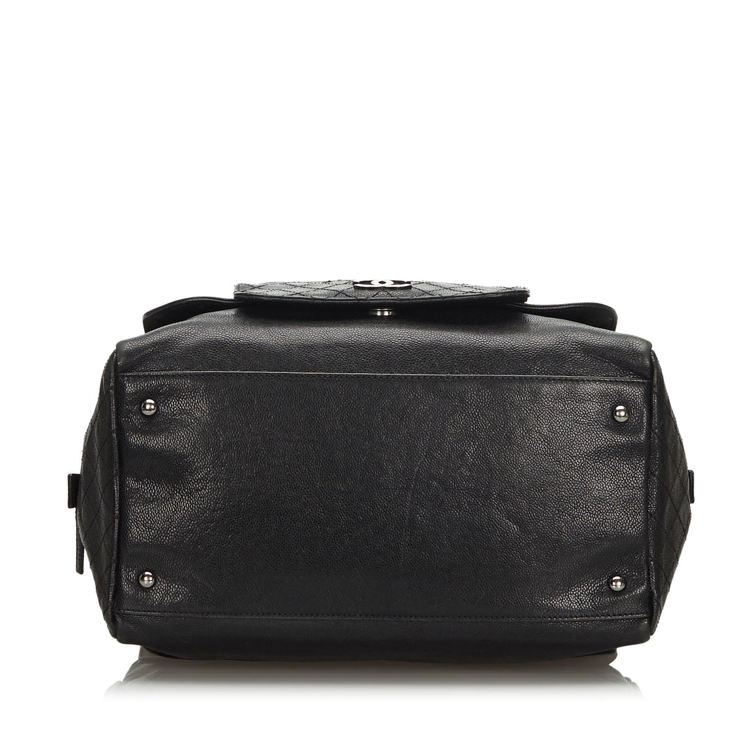 pocket in the city caviar leather flap bag