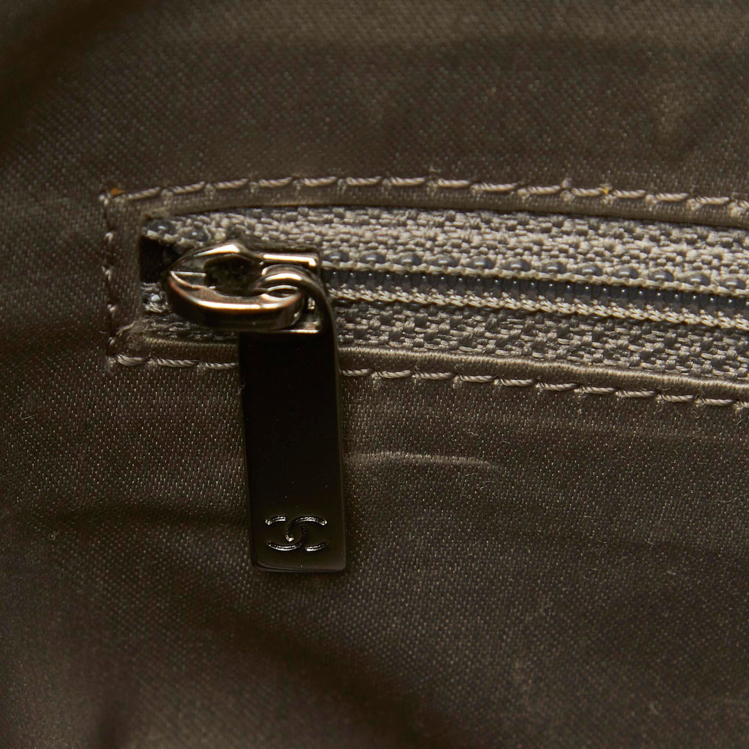 pocket in the city caviar leather flap bag