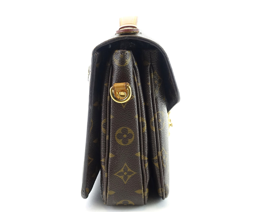 pochette metis monogram canvas shoulder bag