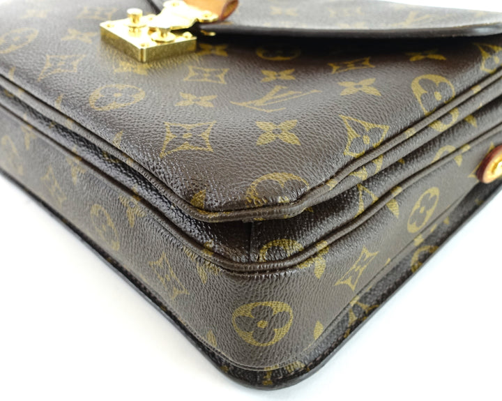 pochette metis monogram canvas shoulder bag