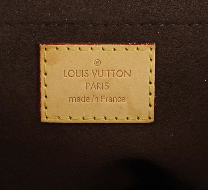 pochette metis monogram canvas shoulder bag