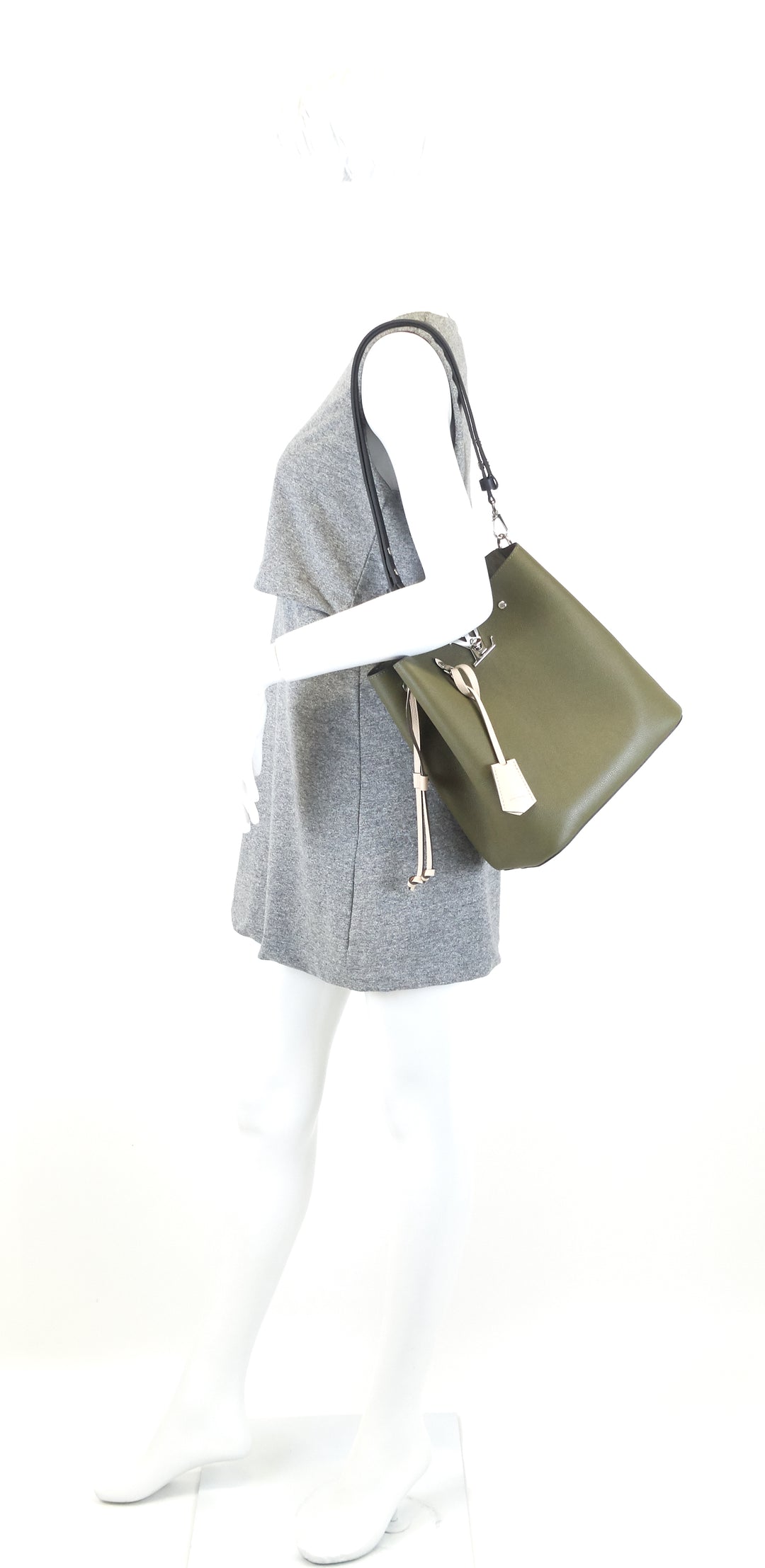 lockme calf leather bucket bag