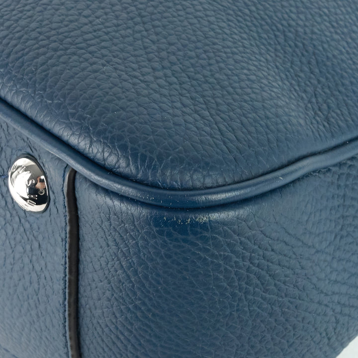 armand taurillon leather messenger bag