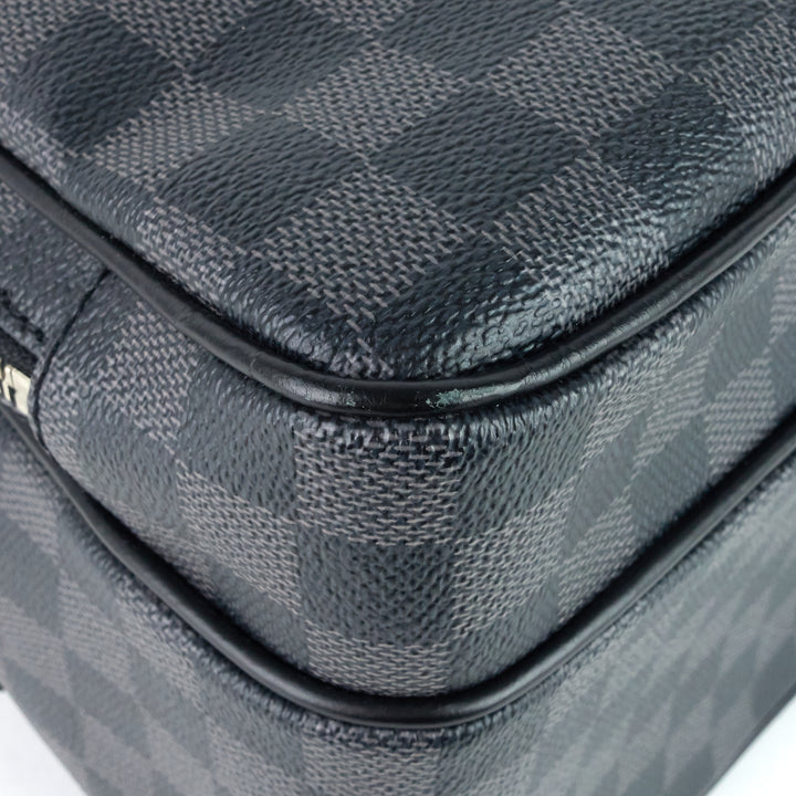 leoh damier graphite canvas messenger bag