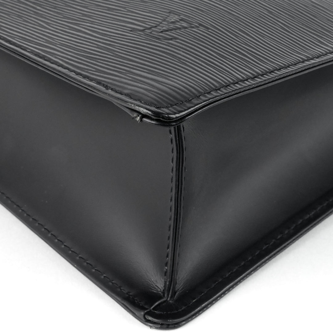 sac plat gm black epi leather bag