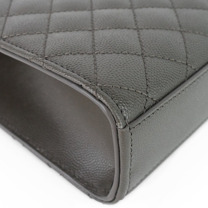 envelope grain de poudre matelassé medium calfskin leather bag