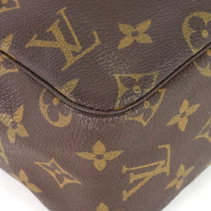trousse toilette 28 monogram canvas bag