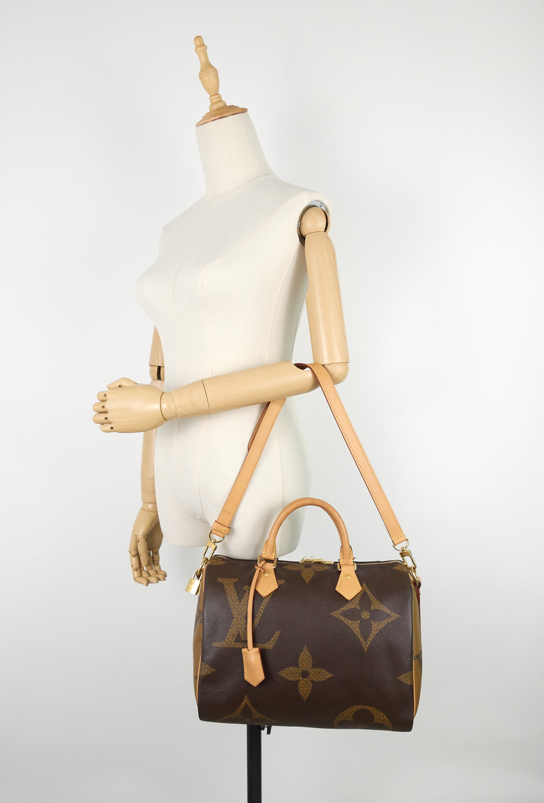 speedy bandoulière 30 monogram giant reverse canvas bag