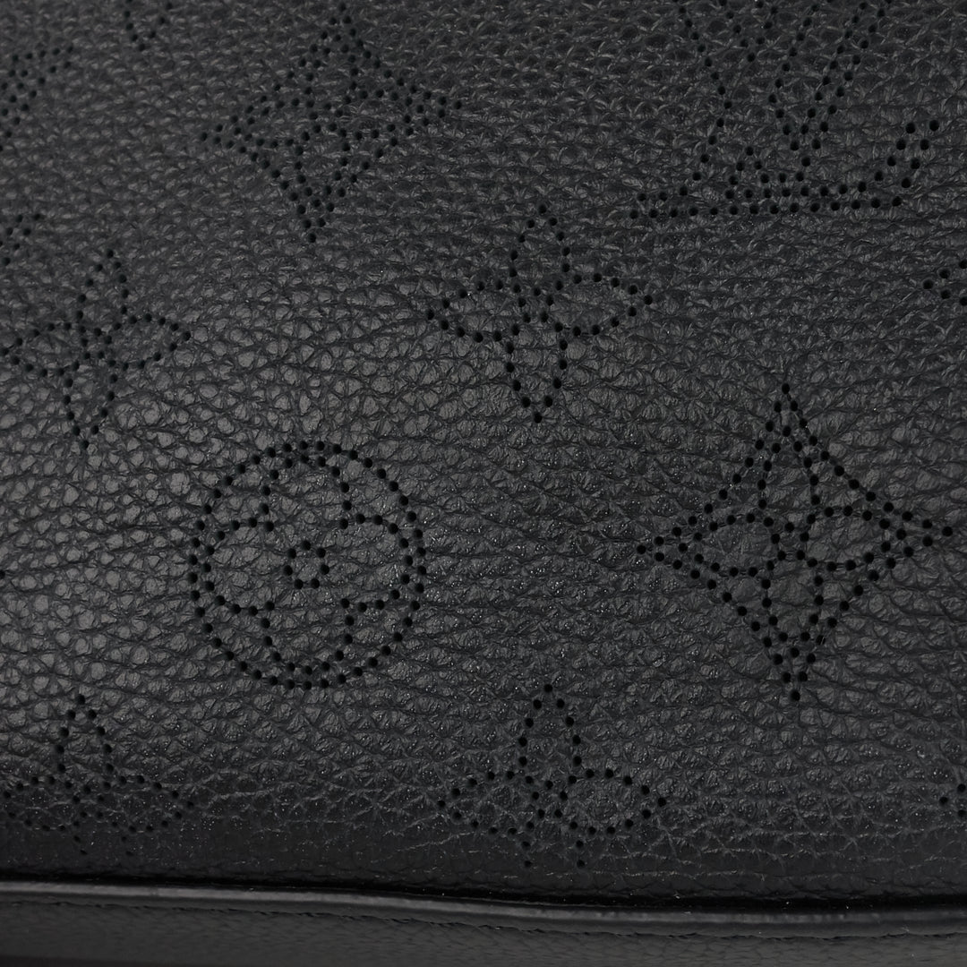 beaubourg mm mahina leather hobo bag
