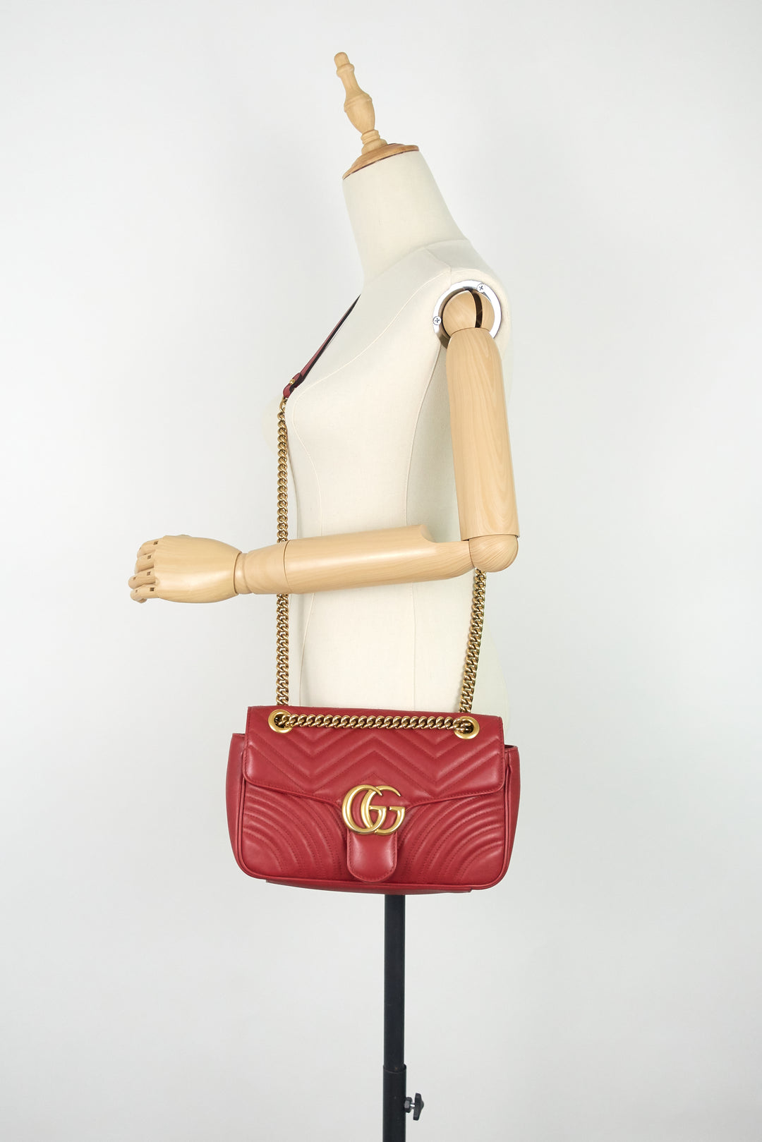 gg marmont small matelassé calfskin leather shoulder bag