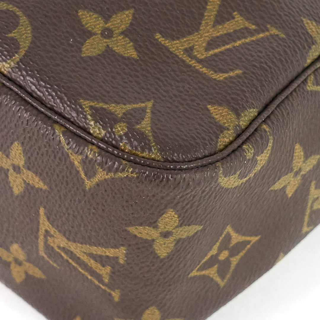 trousse toilette 28 monogram canvas bag