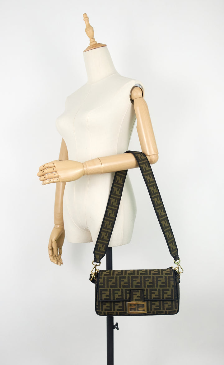 1974 medium tobacco moro jacquard ff canvas baguette bag