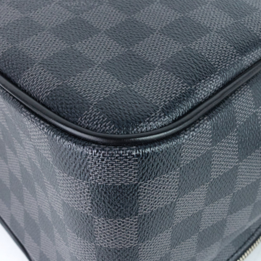 leoh damier graphite canvas messenger bag