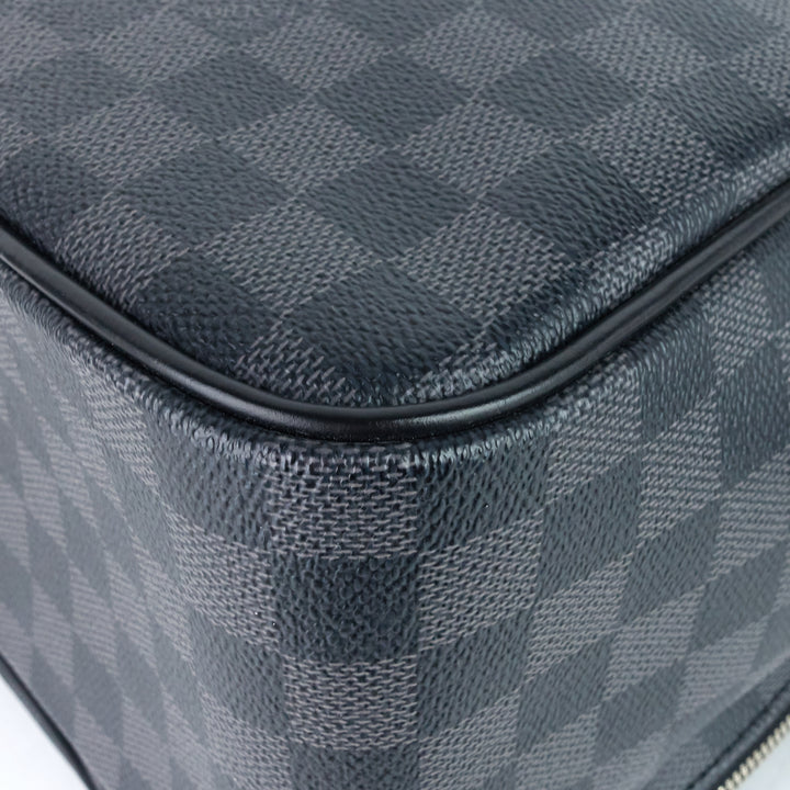 leoh damier graphite canvas messenger bag