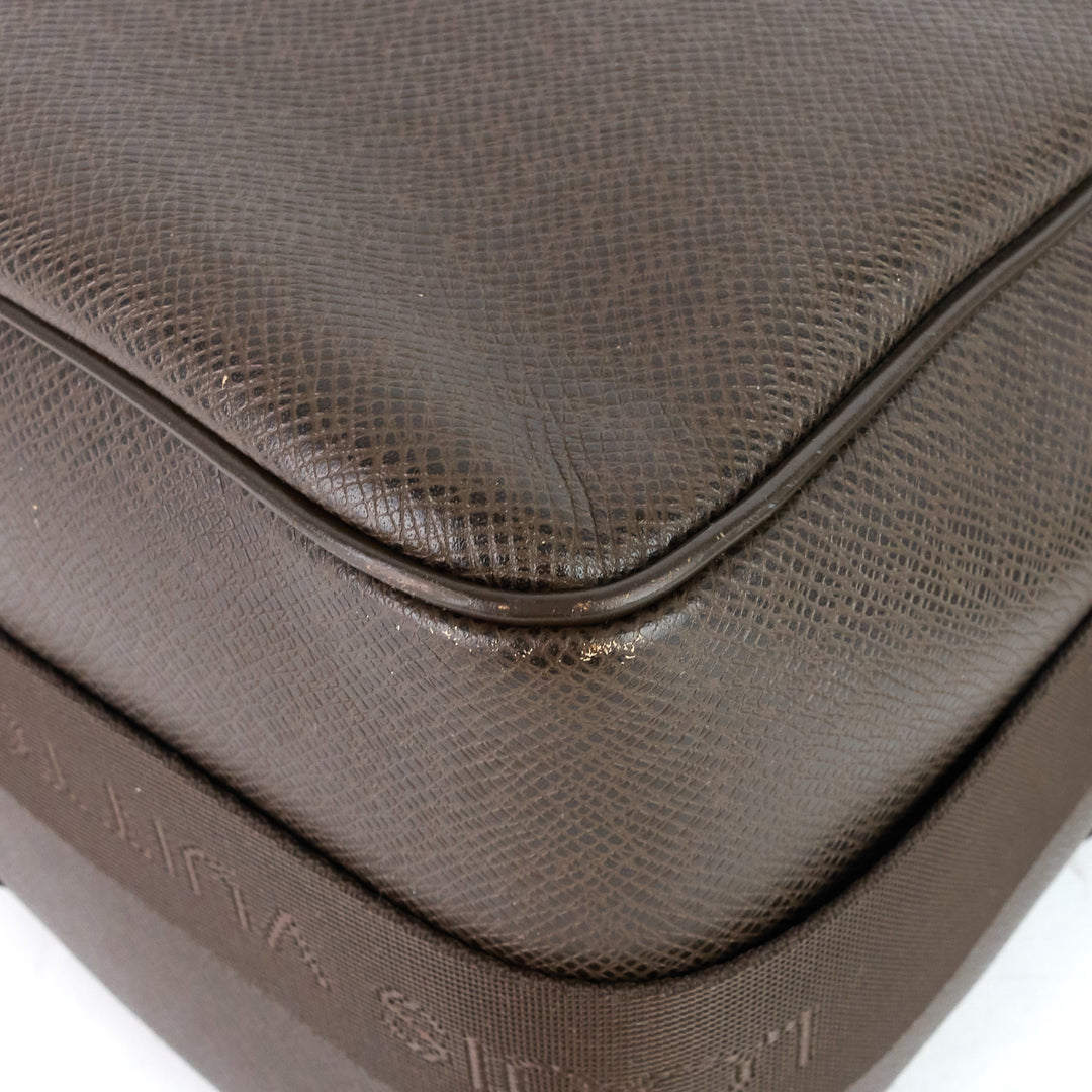 reporter pm taiga leather bag