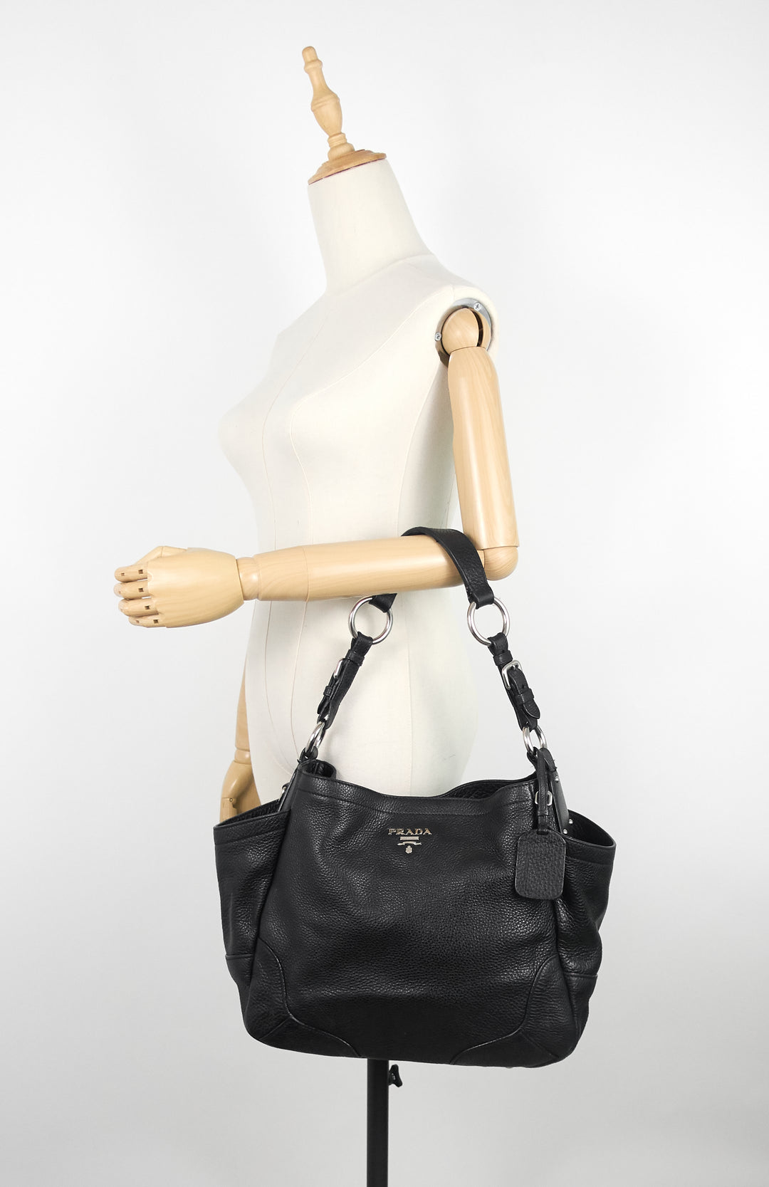 Side Pocket Vitello Daino Leather Tote Bag