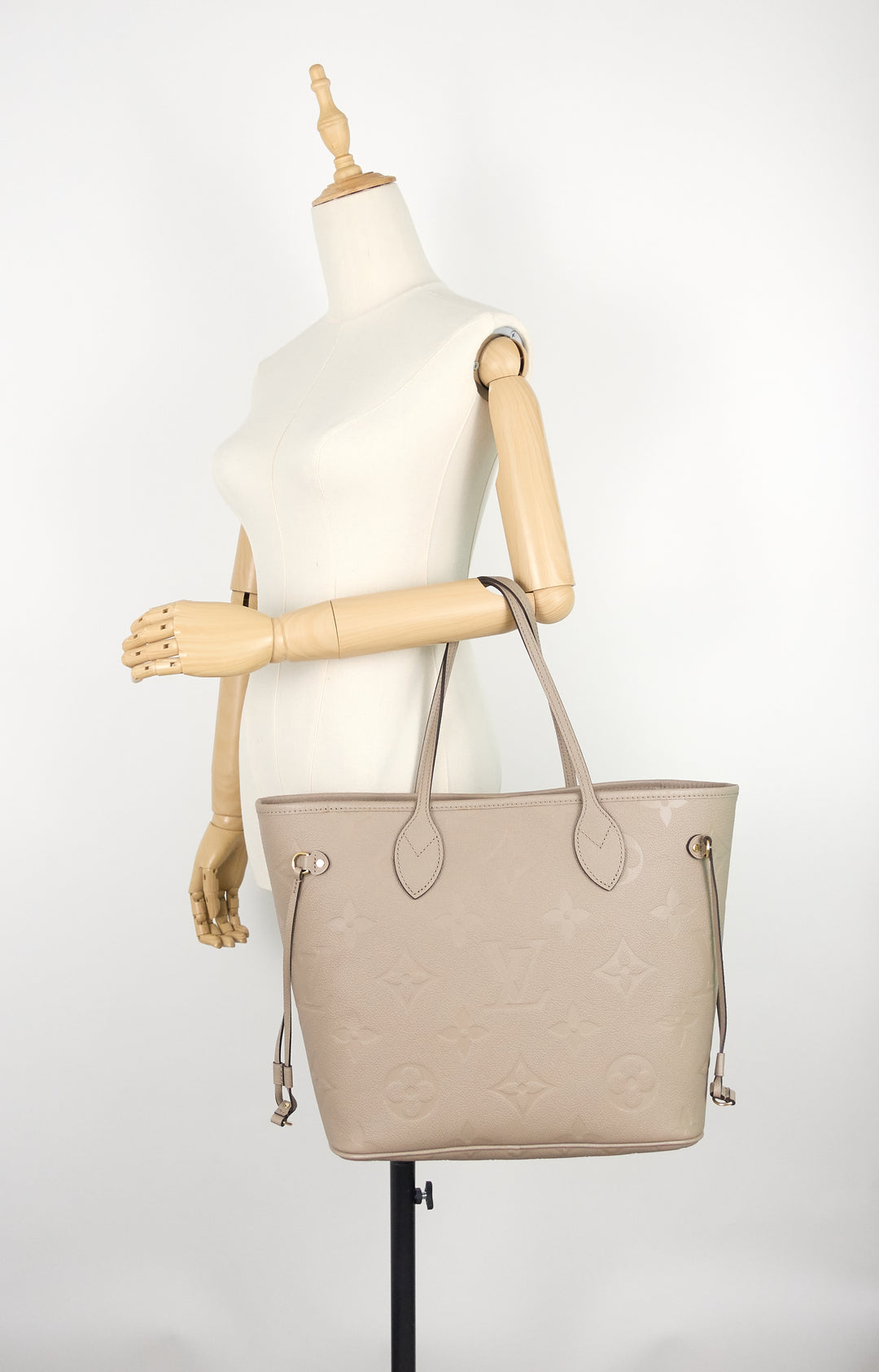 neverfull mm giant monogram empreinte leather tote bag