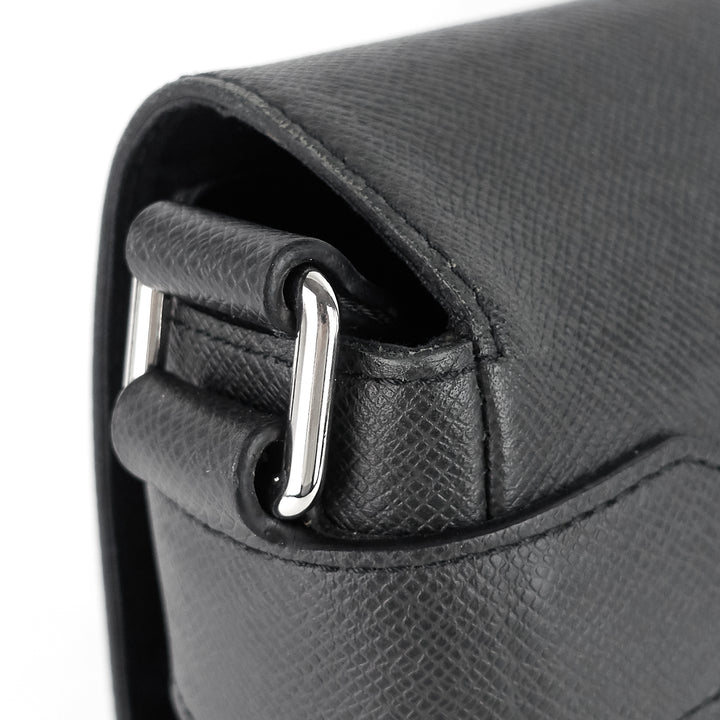 roman mm taiga leather messenger bag