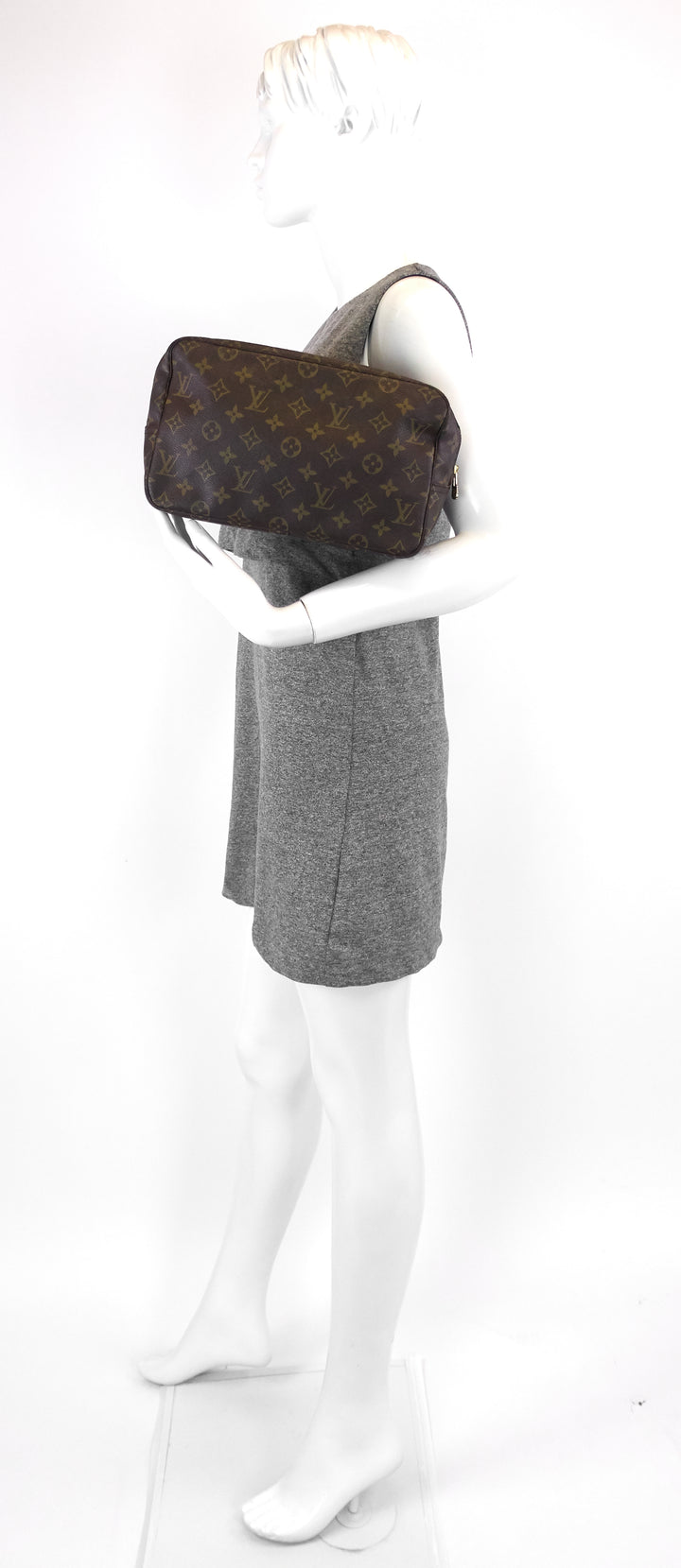 trousse toilette 28 monogram canvas bag