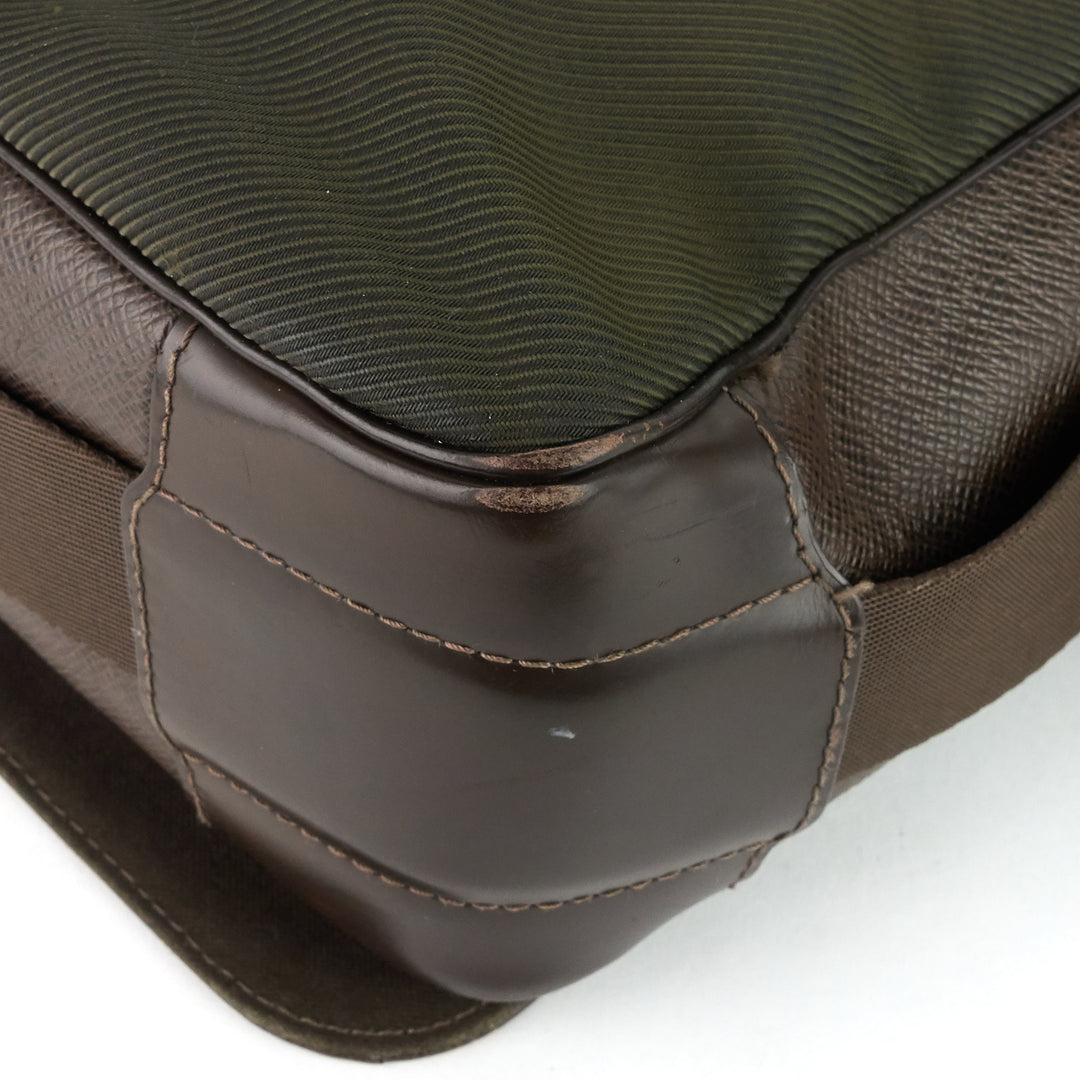 viktor taiga leather messenger bag